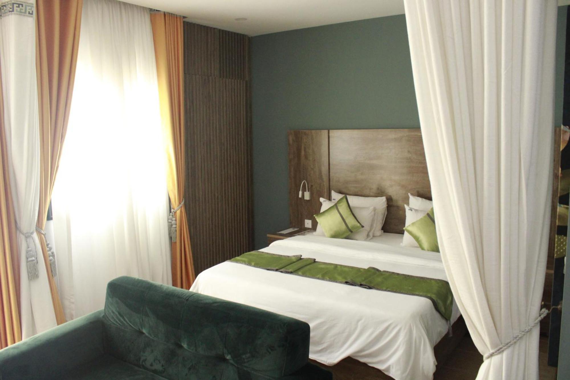 Bano Palace Hotel دوالا المظهر الخارجي الصورة